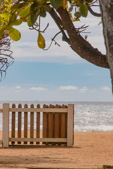 Ausgang zum Meer Turyaa Kalutara