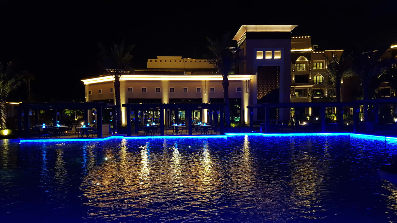 Gastro Saadiyat Rotana Resort &  Villas