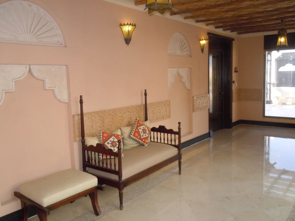 Innenhof der Villa Sharq Village & Spa, a Ritz-Carlton Hotel