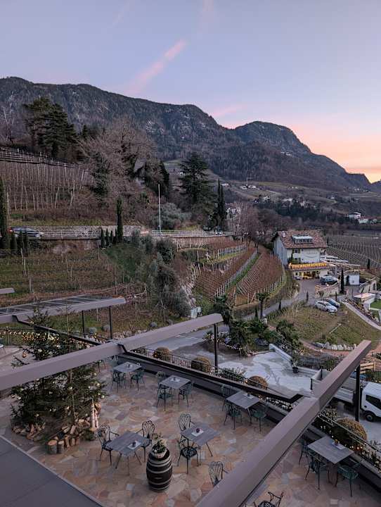 Außenansicht Schenna Resort Hotel Schwefelbad