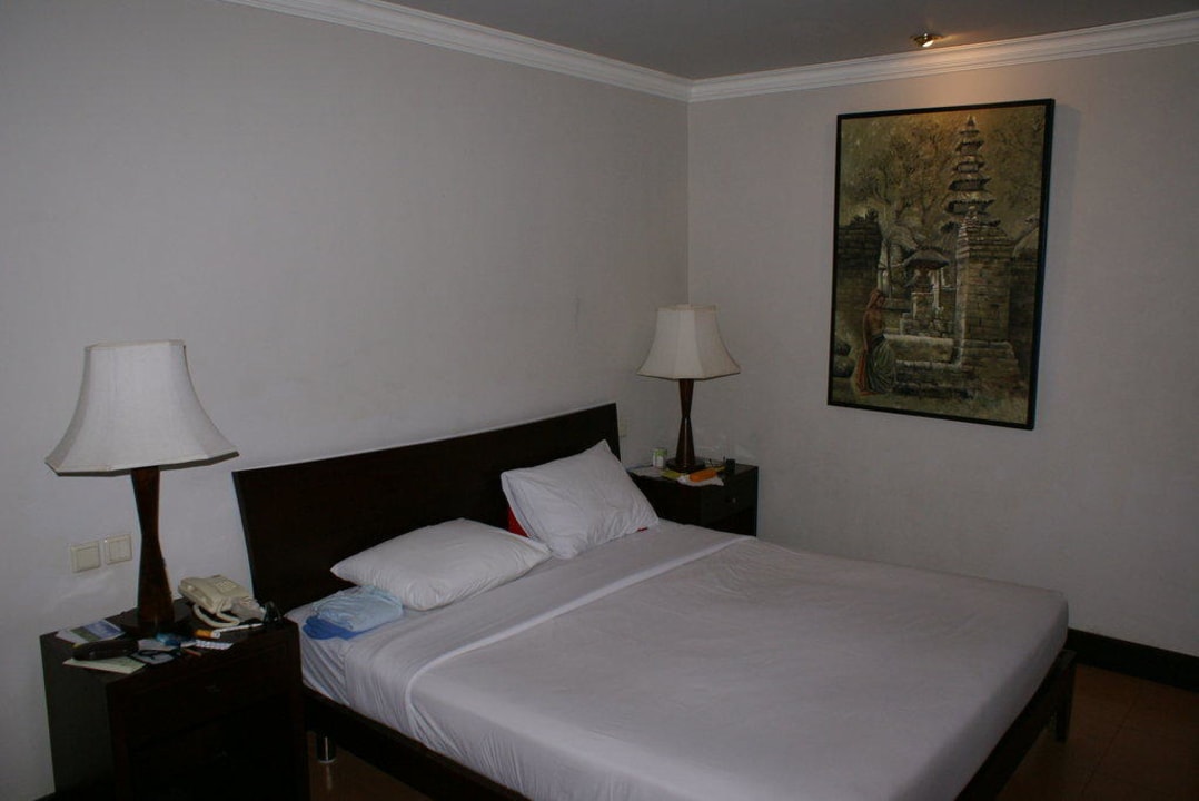 Zimmer Innenansicht Beach Wing Bungalow Puri Santrian