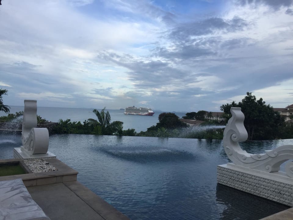 Pool Amatara Welleisure Resort