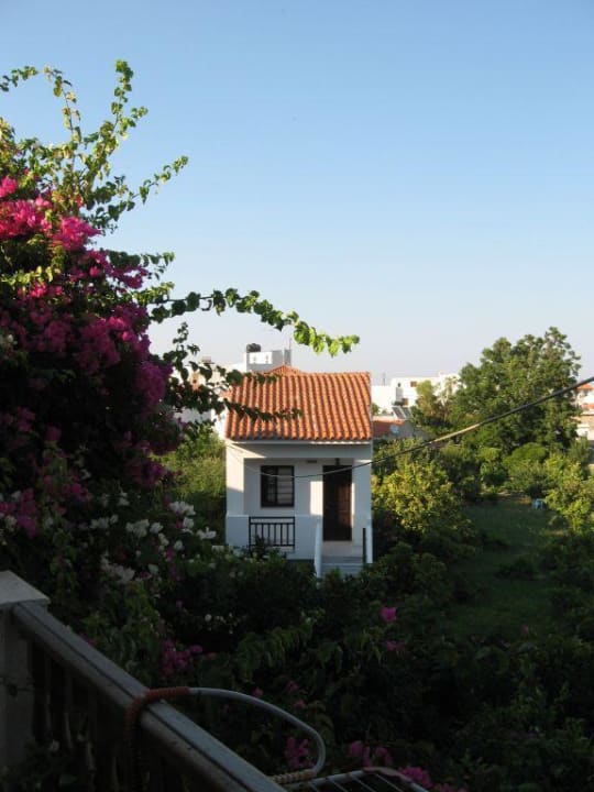 Blick vom Balkon auf Hotelanlage Hotel Golden Sun