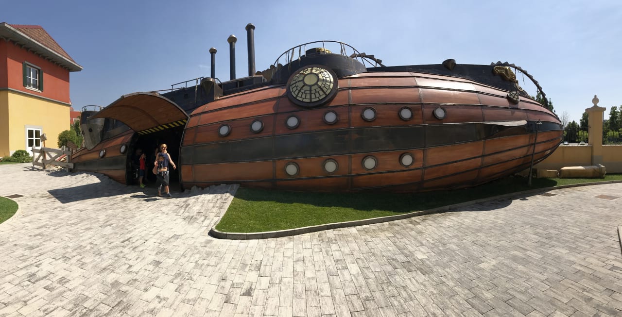 Außenansicht Gardaland Adventure Hotel