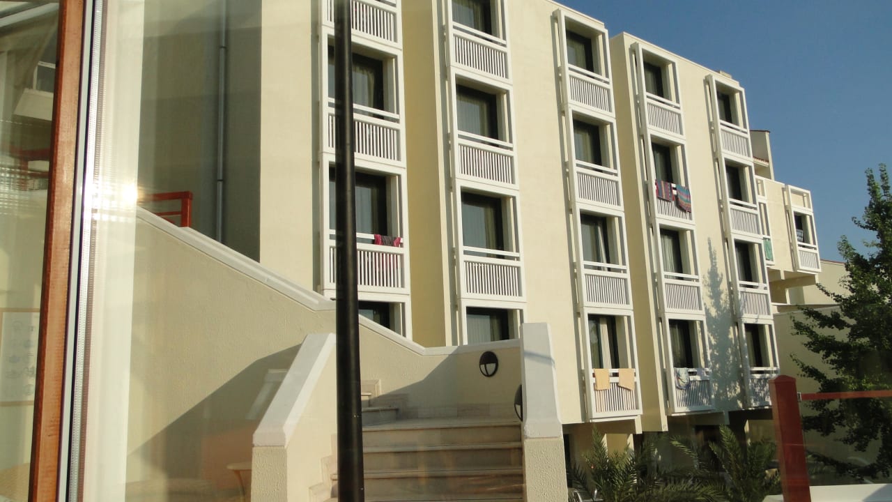 Pokoje z balkonami typu francuskiego  PALOMA Perissia