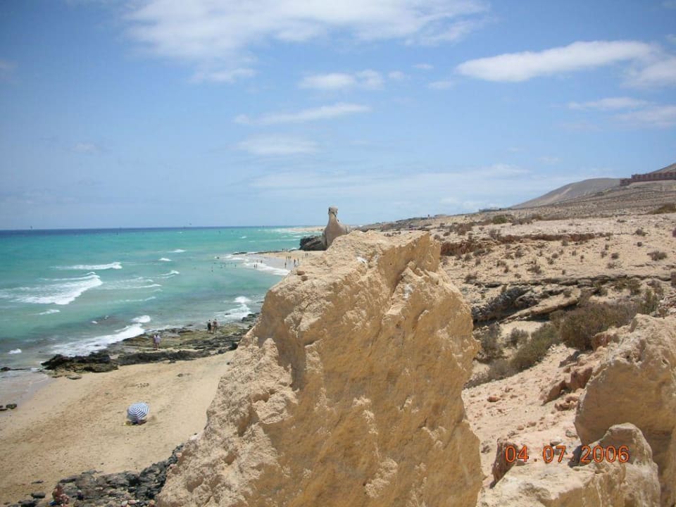 Ein Blick über die Felsklippen... R2 Pajara Beach