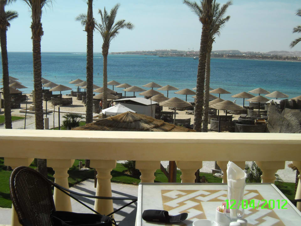 Schöner Ausblick beim Frühstück Grand Waterworld Makadi & Family Star Makadi