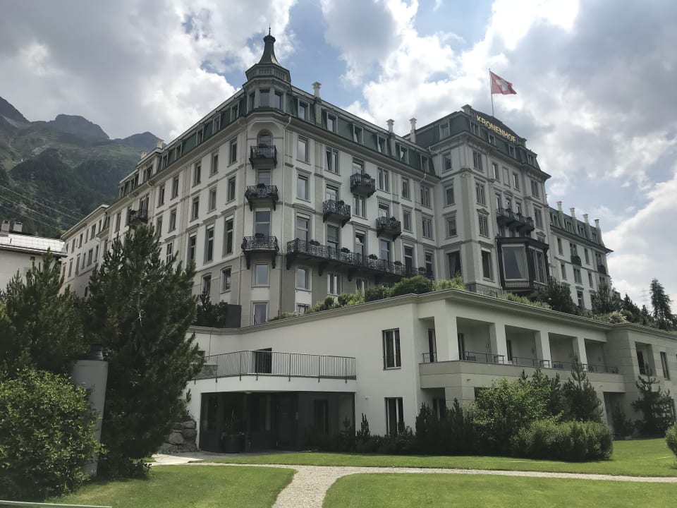 Außenansicht Grand Hotel Kronenhof Pontresina