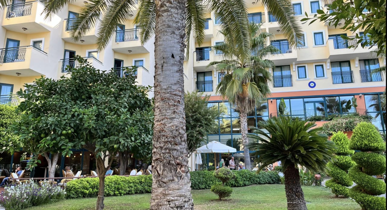 Gartenanlage Miramare Queen Hotel