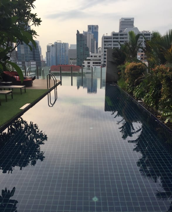 Pool Aloft Bangkok Sukhumvit 11