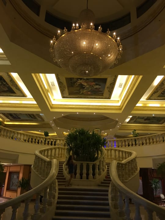 Lobby Hotel Titanic Palace