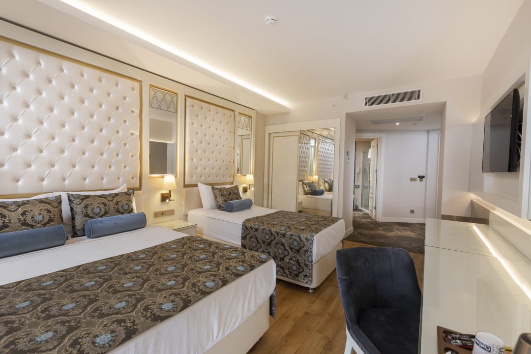 Zimmer Haydarpasha Palace