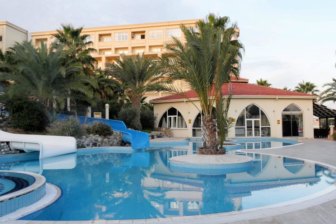 Ausschnitt eines Pools vom Oscar Resort Hotel Oscar Resort Hotel
