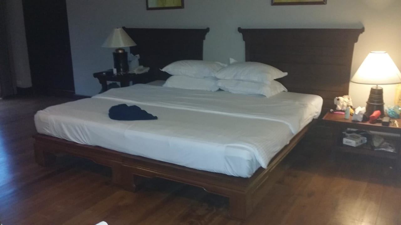 Super großes bett Khaolak Bhandari Resort & Spa
