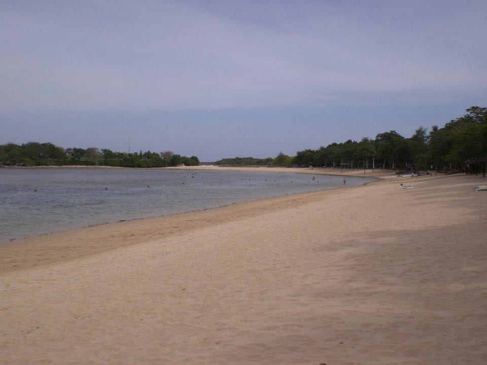 Nusa Dua Strand direkt beim Hotel The Laguna A Luxury Collection Resort & Spa