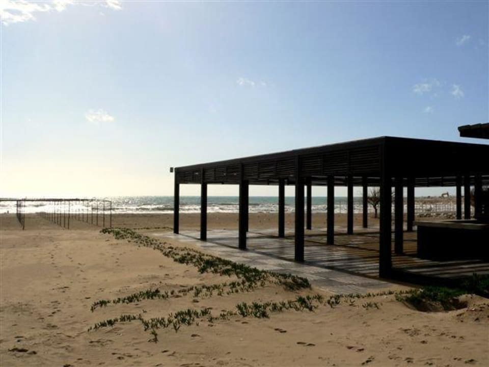 Blick über den Strand zum Meer Sunis Evren Beach Resort Hotel & Spa
