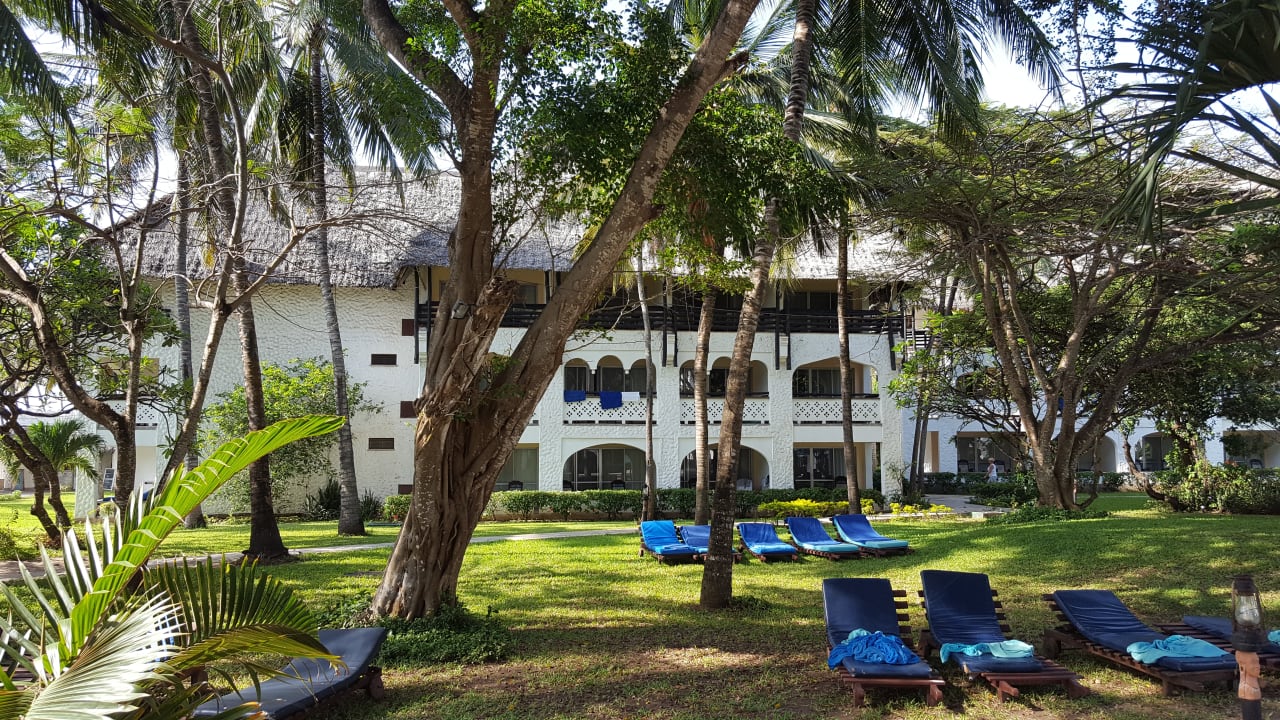 Pool Hotel Southern Palms Beach Resort