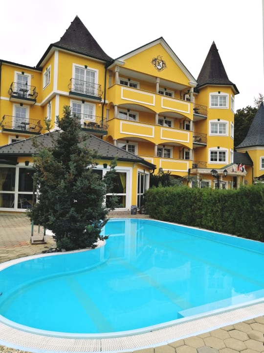 Pool Schlössl Hotel Kindl
