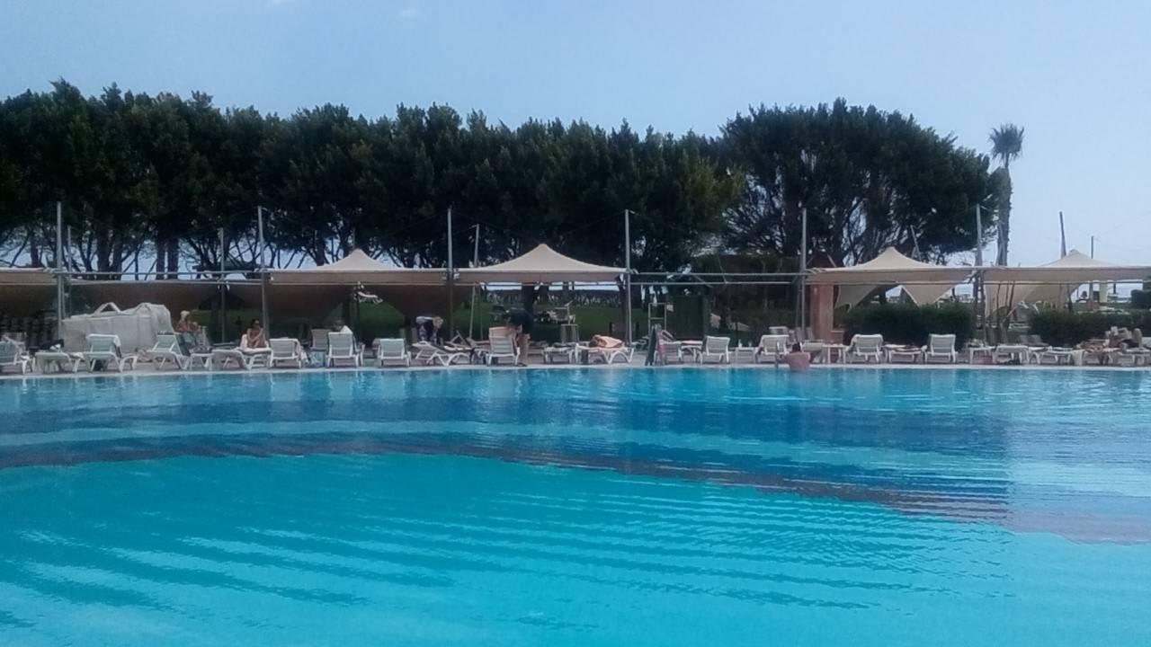 Основной бассейн Limak Limra Hotel & Resort