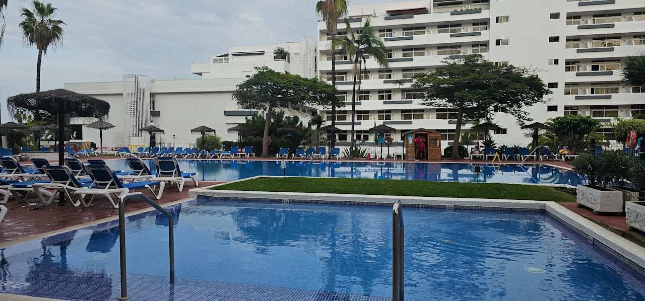 Pool BLUESEA Complejo Puerto Resort (Canarife y Bonanza Palace))