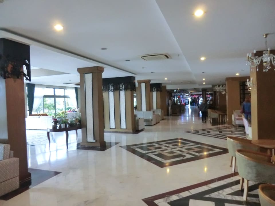 Lobby Seaden Corolla Hotel