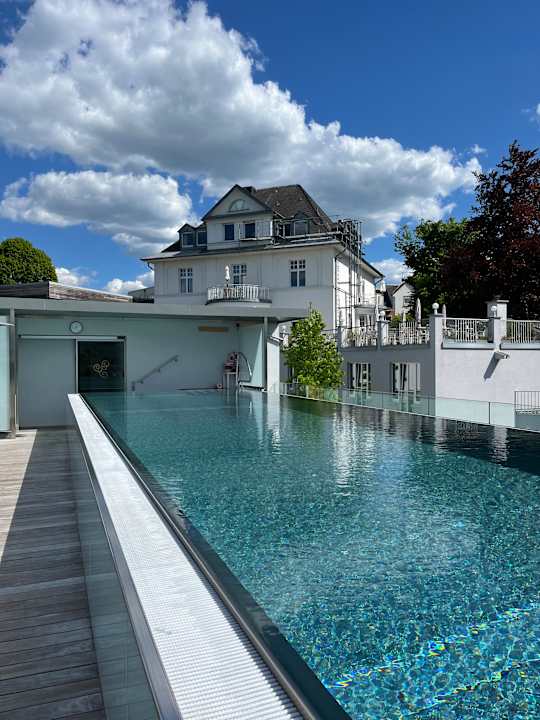 Außenansicht Villa Hügel