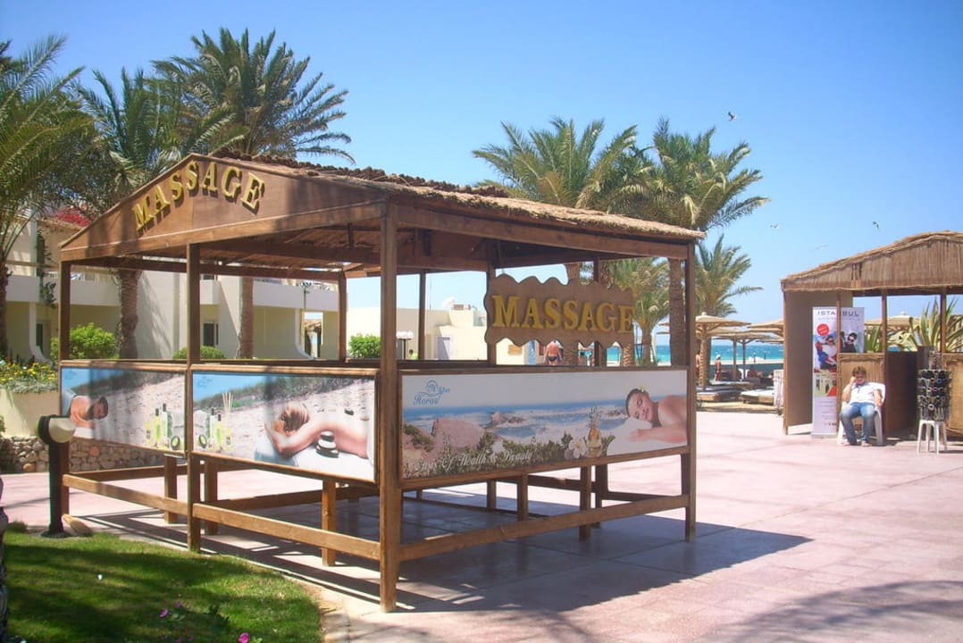 Neben dem Health-Bereich gibt es auch diesen Platz Palm Beach Resort