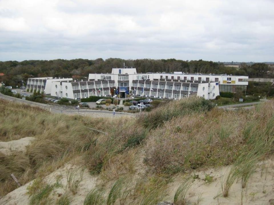 Hotel Vorderansicht Strandhotel Westduin