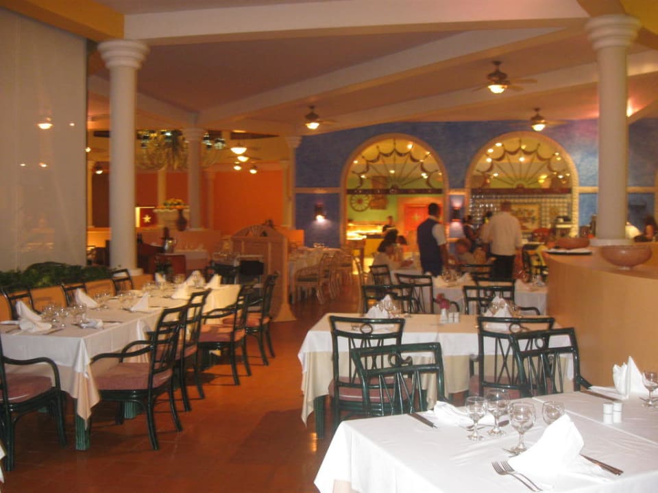 Speisesaal Iberostar Waves Costa Dorada
