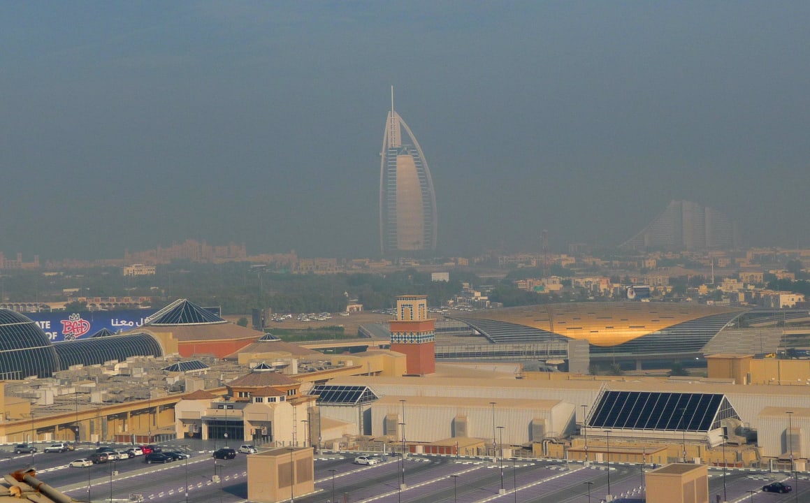 Blick vom Pool aus Citymax Hotel Al Barsha