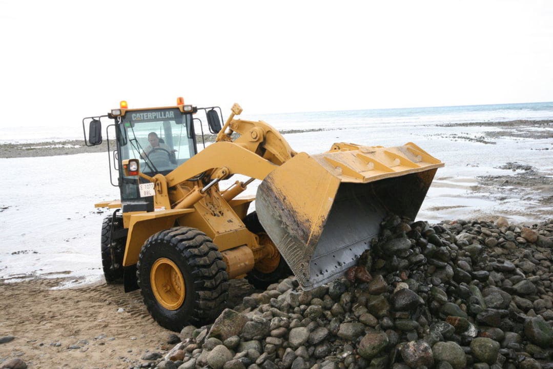 Bagger im Einsatz Seaside Hotel Palm Beach