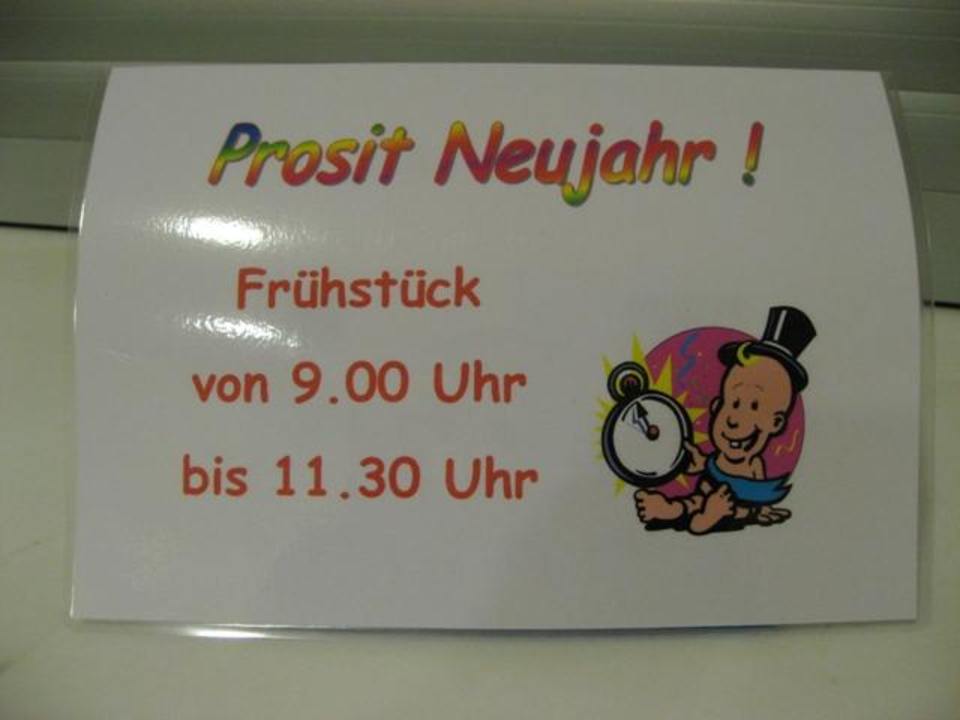 Hinweisschild an der Rezeption Golfhotel König