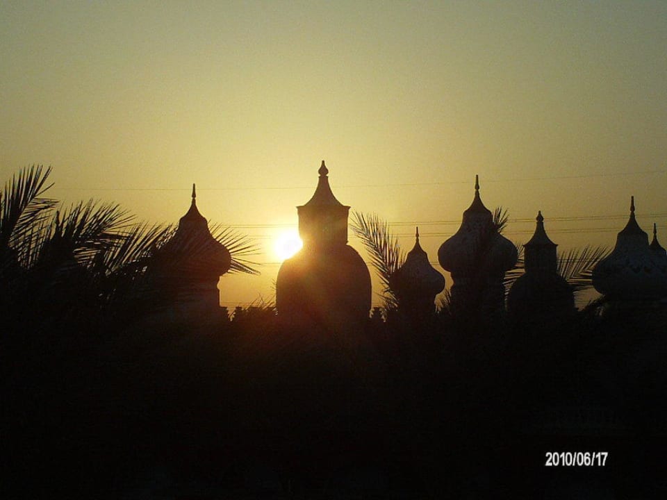 Sonnenaufgang Pickalbatros Alf Leila Wa Leila Resort - Neverland Hurghada