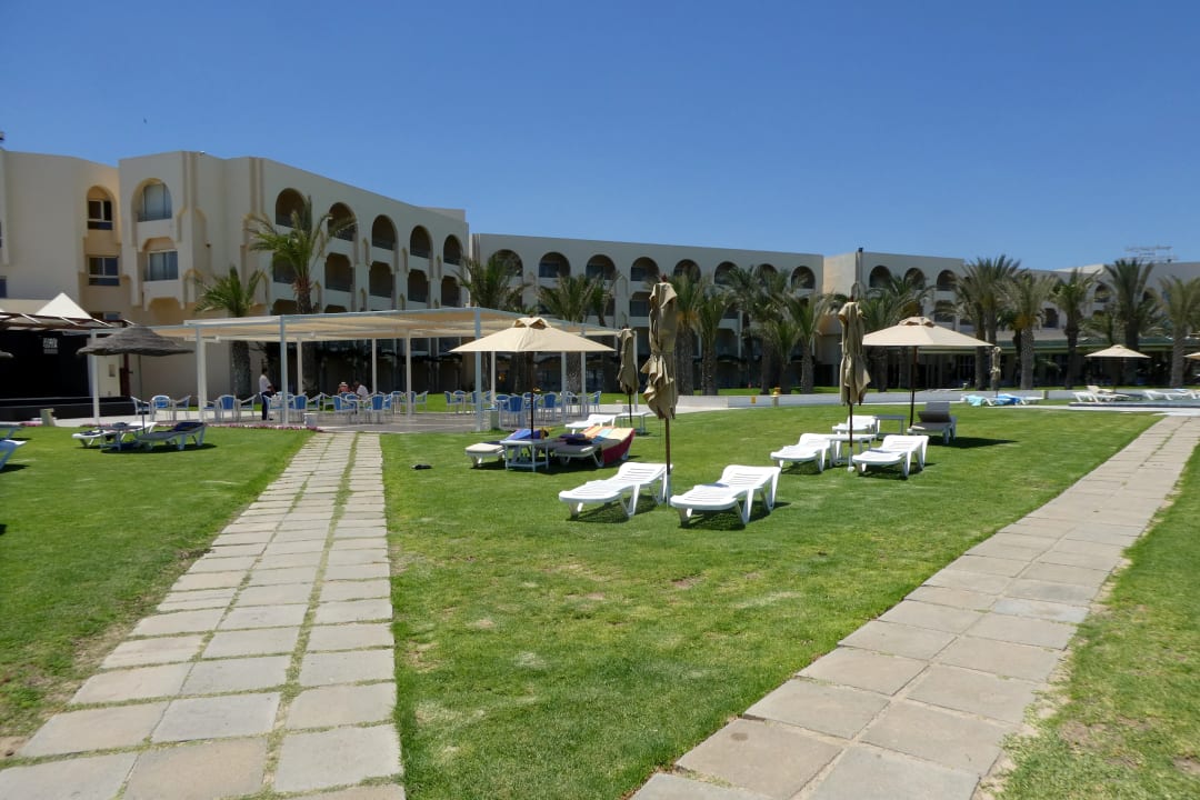 Gartenanlage Iberostar Waves Averroes