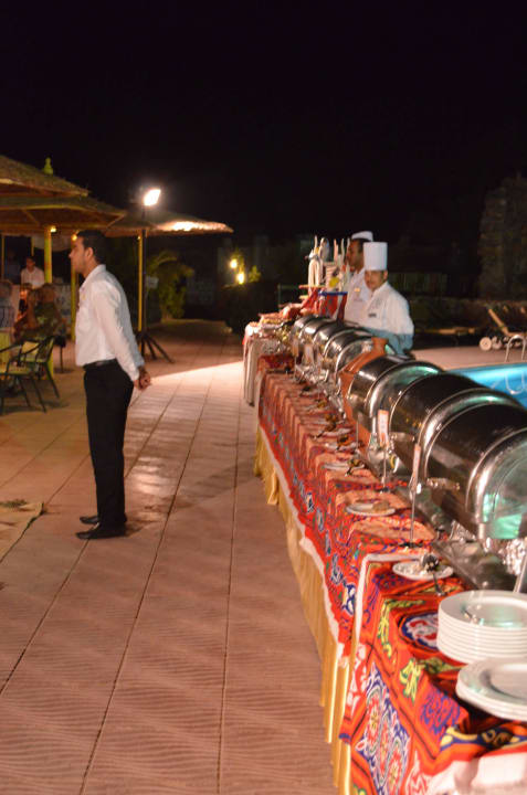 Ужин у бассейна Shams Safaga Resort