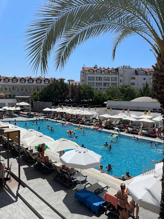 Außenansicht Side Story Resort & Spa