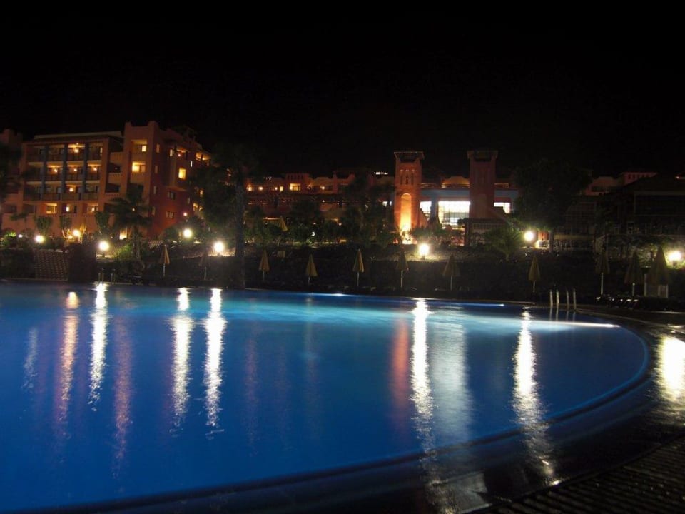 Großer Pool bei Nacht H10 Tindaya