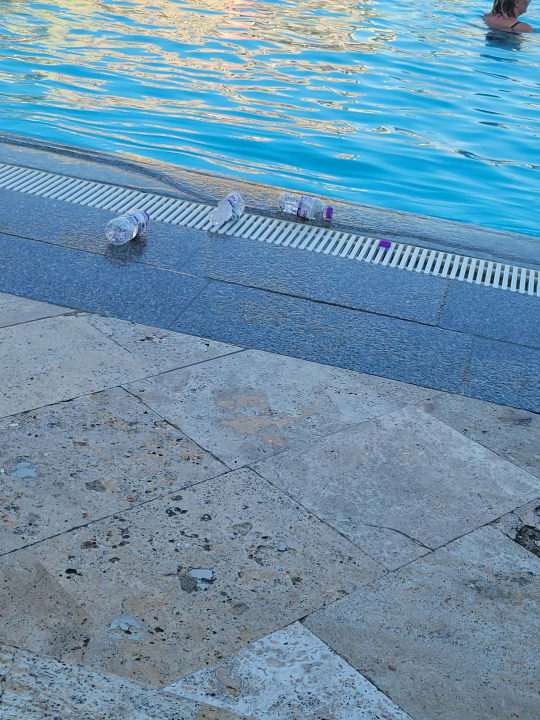 Pool VONRESORT Golden Coast