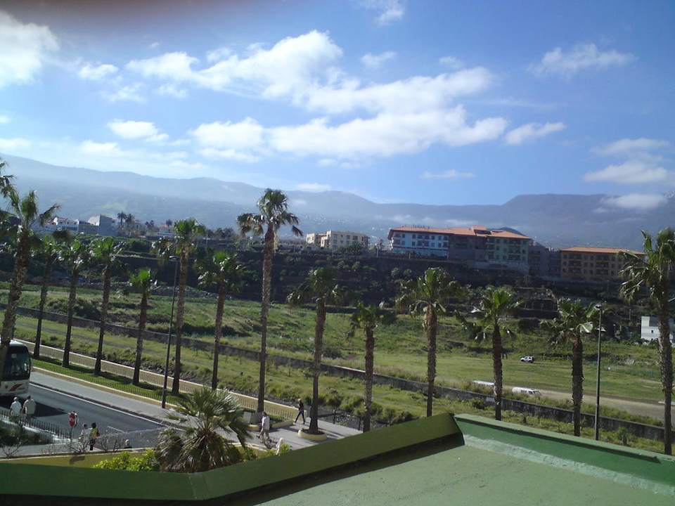 Blick vom Balkon der 1. Etage Be Live Tenerife - Adults only