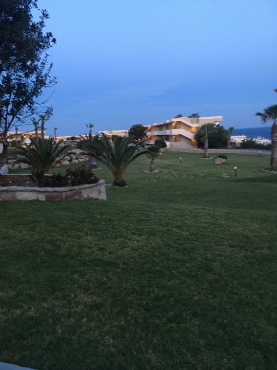 Gartenanlage Hotel Kalithea Horizon Royal