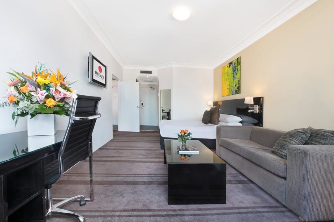 A Deluxe Room Rydges Sydney Central