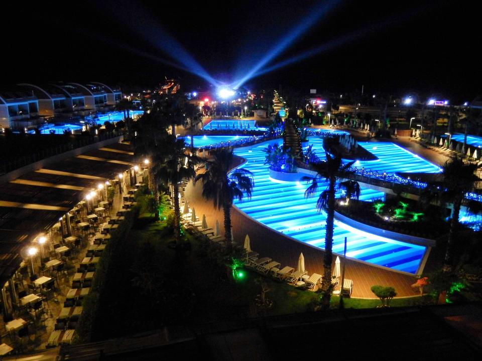 Nachtblick vom Balkon TUI MAGIC LIFE Jacaranda