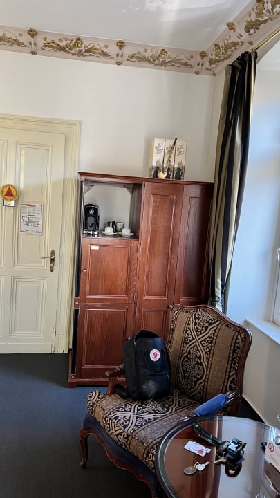 Zimmer EIFELkrimihotel