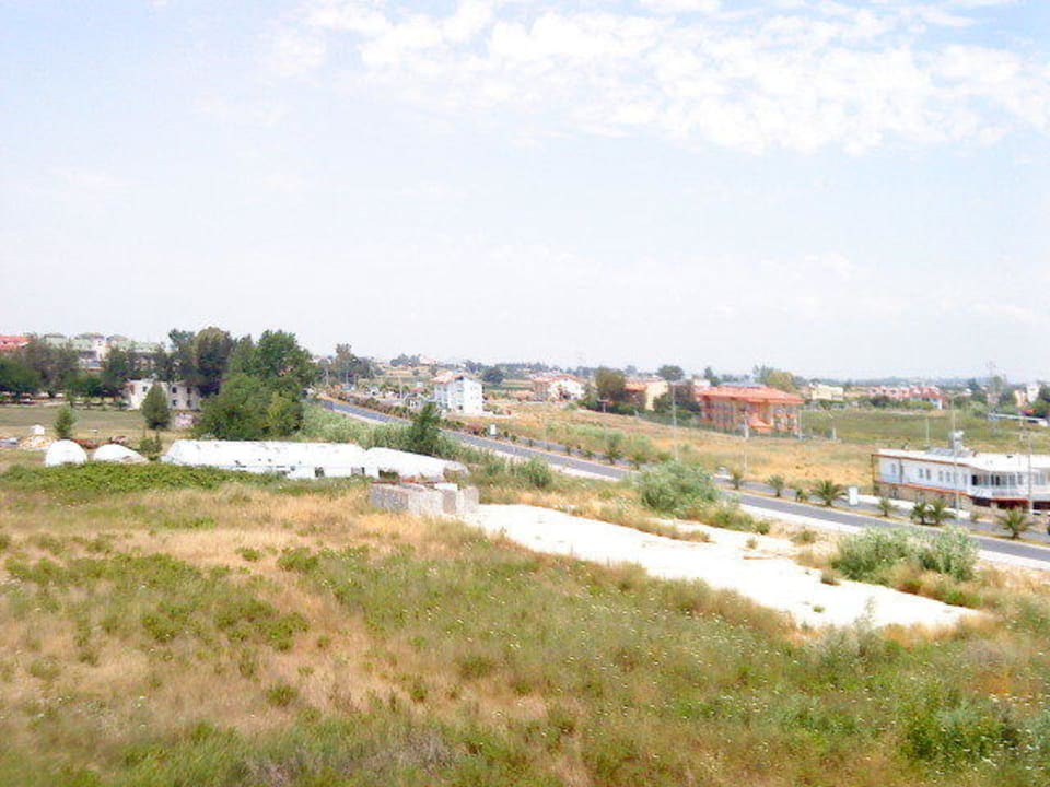 Ausblick linke Hotelseite! FUN&SUN Smart Hane Sun Hotel