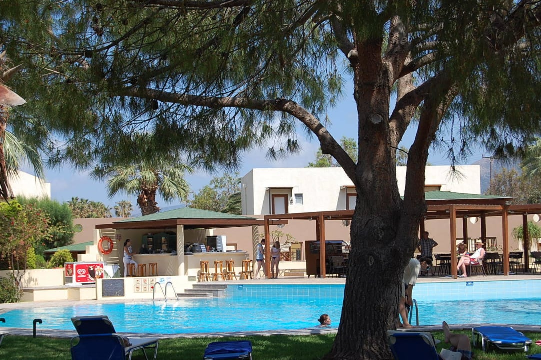 Hauptpool Phãea Cretan Malia