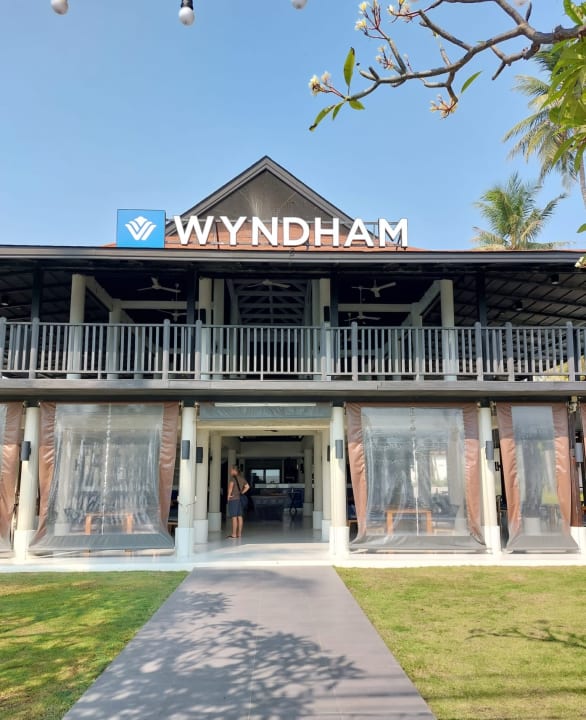 Gastro Wyndham Hua Hin Pranburi Resort & Villas