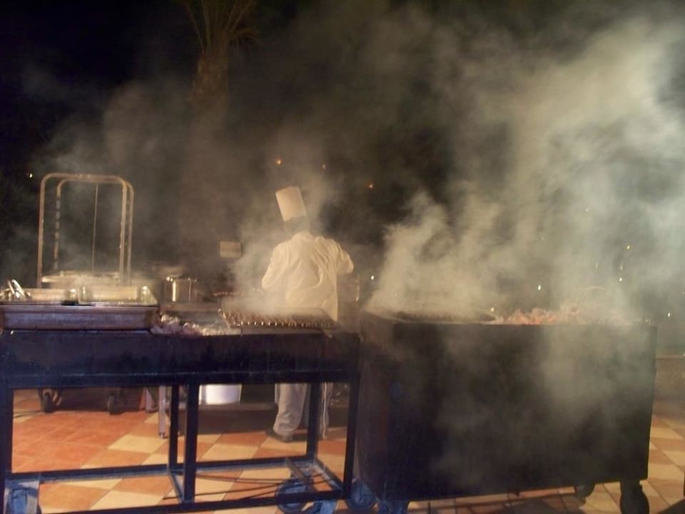Grillen zum Abendessen Jaz Makadi Oasis Resort