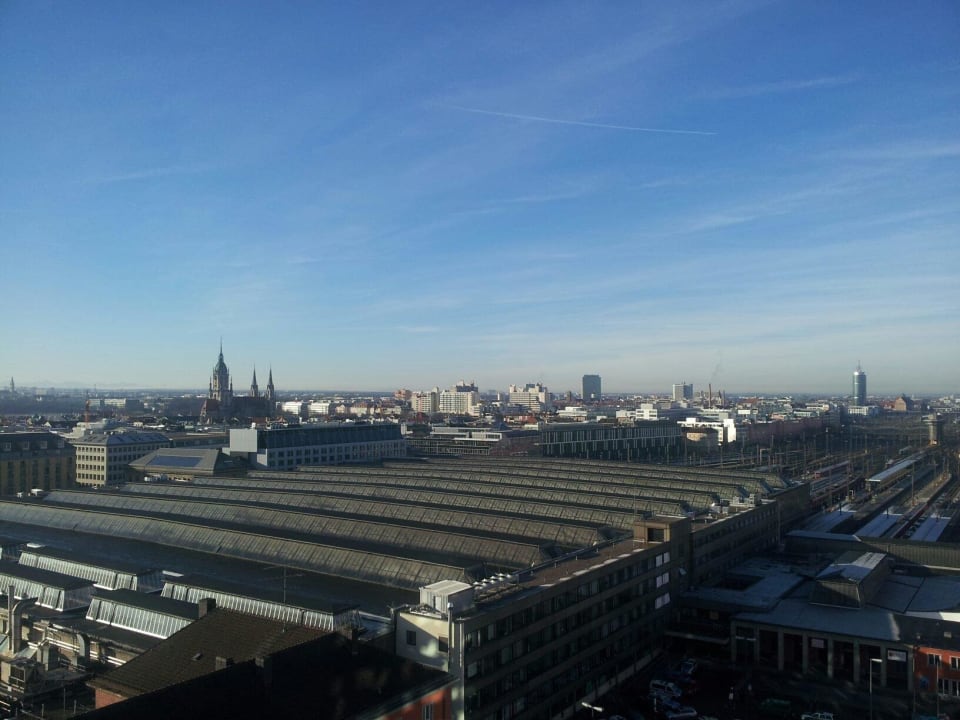 Blick vom 12ten Stock über Bahnhof München NH Collection München Bavaria