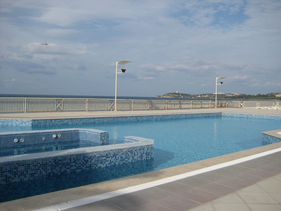 Pool direkt am Meer Ephesia Holiday Beach Club