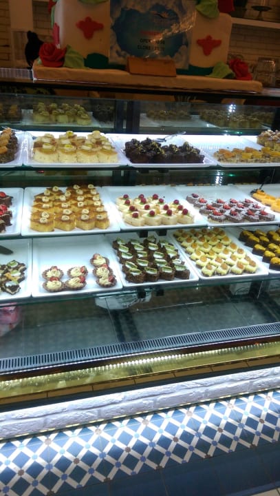 Pâtisserie kleiner Ausschnitt der großen Auswahl Quattro Beach Spa & Resort